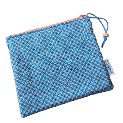 Etui blauw gevoerd en verstevigd medicatie make up opladers geld pasjes
